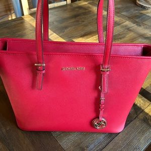 Michael Kors Jet Set Travel Leather Tote